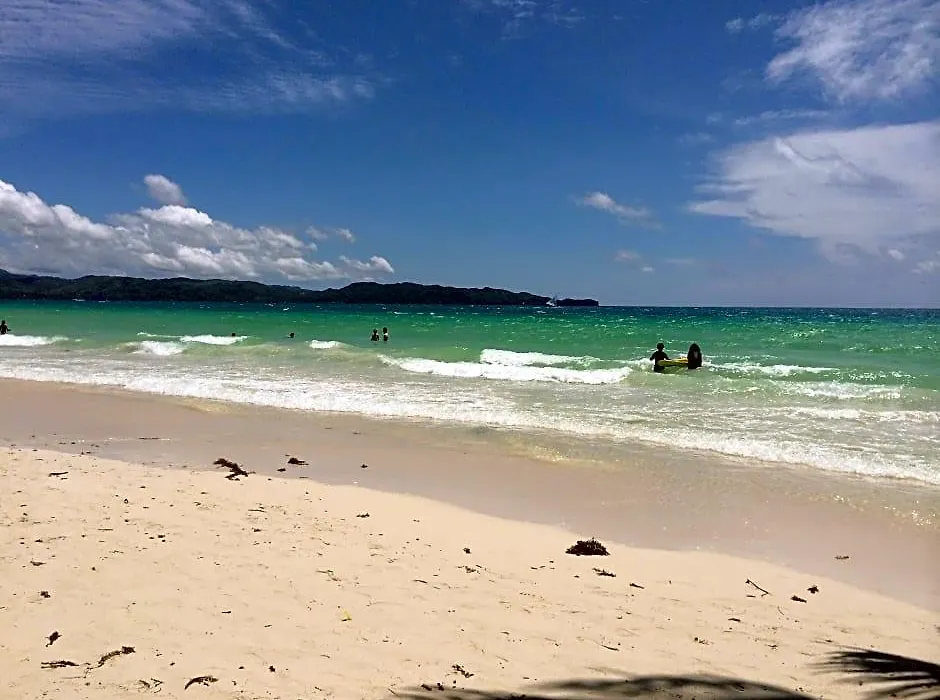 Boracay Ocean Bay Resort & Cafe-1